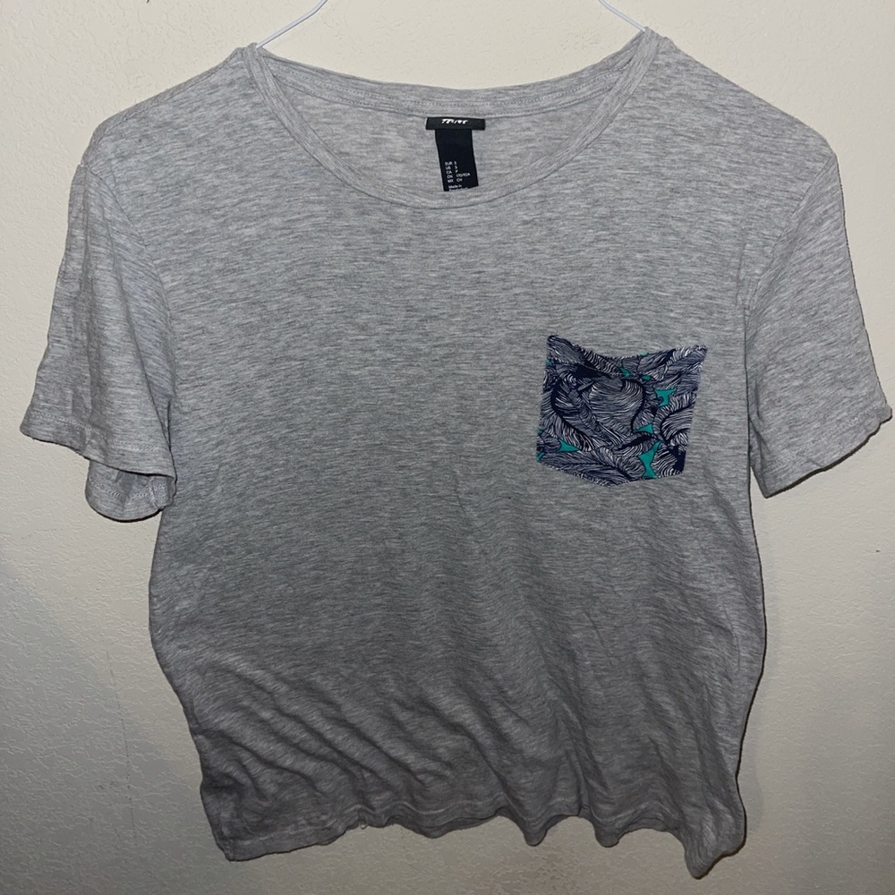 H&M Patterned Frocket Short Sleeve Tee